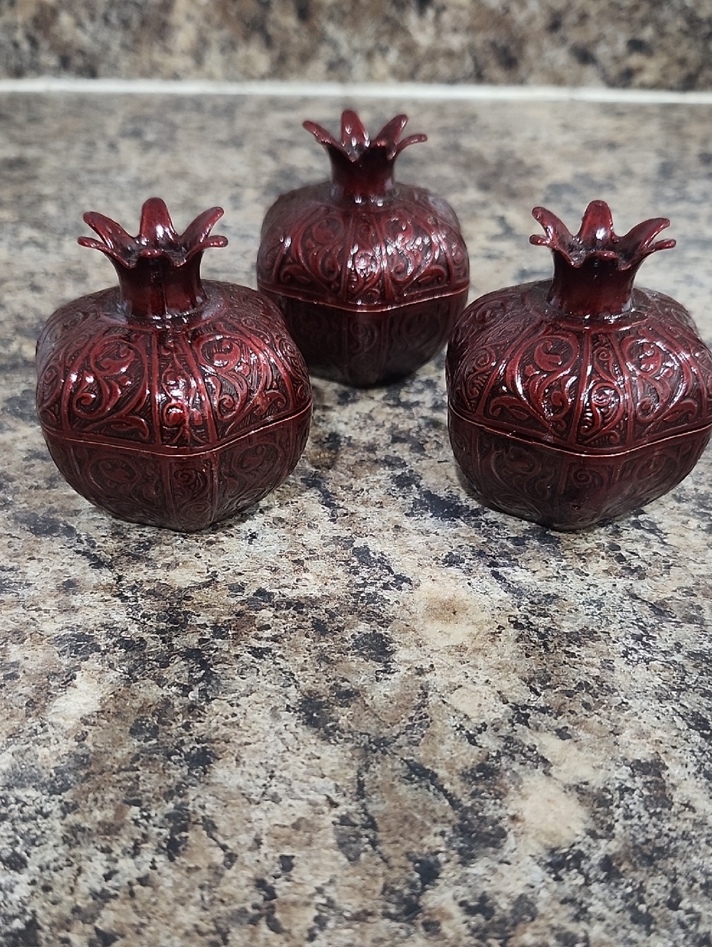 Vintage Acar Burgundy Decorative Pomegranate Set